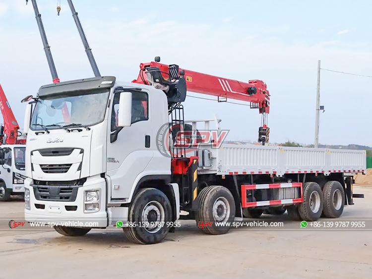ISUZU 8x4 Cargo Truck With Crane - Front Left Side
